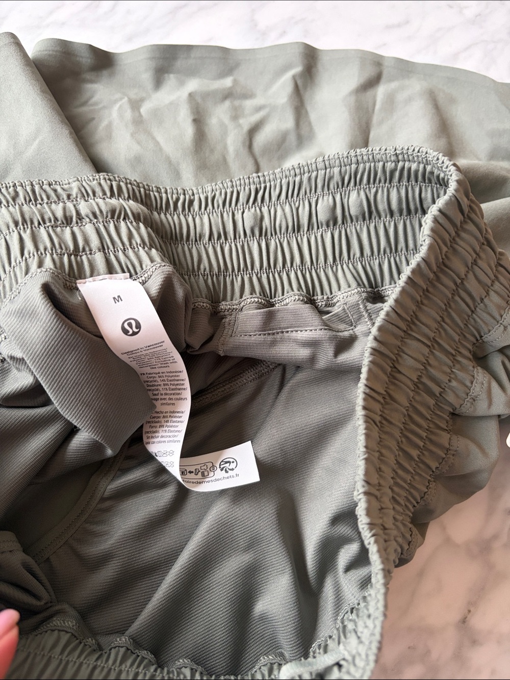 Lululemon Shake It Out High Rise Run Short 2.5” NWT - Picture 4 of 4